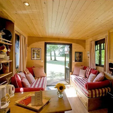 D' Hotes Et Roulottes Et Du Ternois 3*